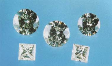 Sintetički kubični cirkon